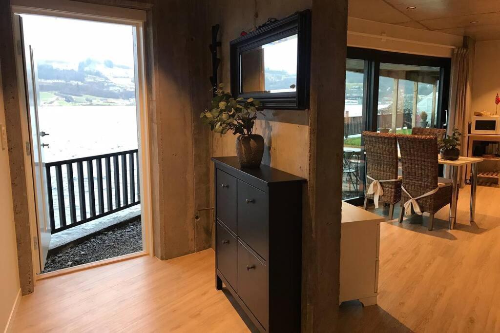 Panoramaresort In Hardangerfjorden Leilighet I Sjokanten Ved Hardangerfjorden For 7 Personer Boat , Sauna,Kajak, Sup For Rent Øystese Zewnętrze zdjęcie