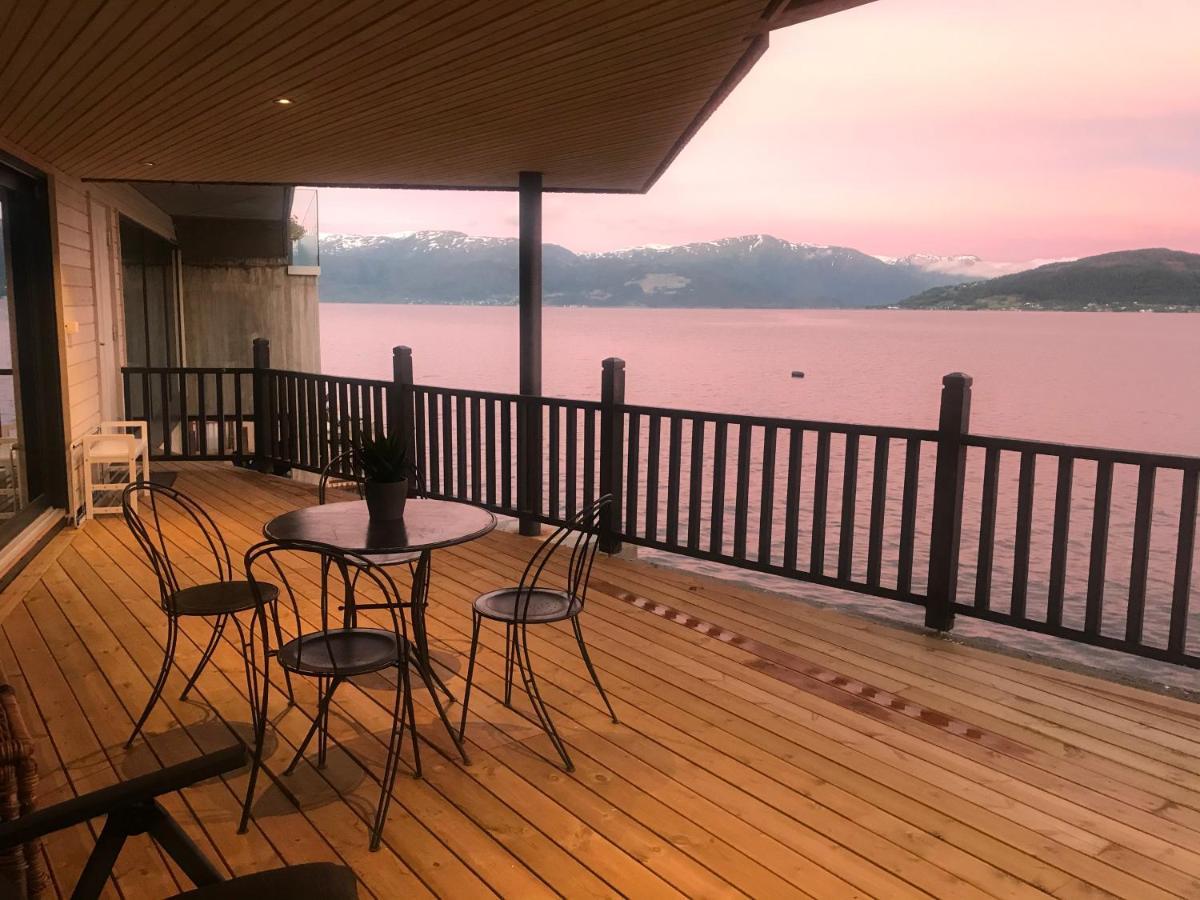 Panoramaresort In Hardangerfjorden Leilighet I Sjokanten Ved Hardangerfjorden For 7 Personer Boat , Sauna,Kajak, Sup For Rent Øystese Zewnętrze zdjęcie